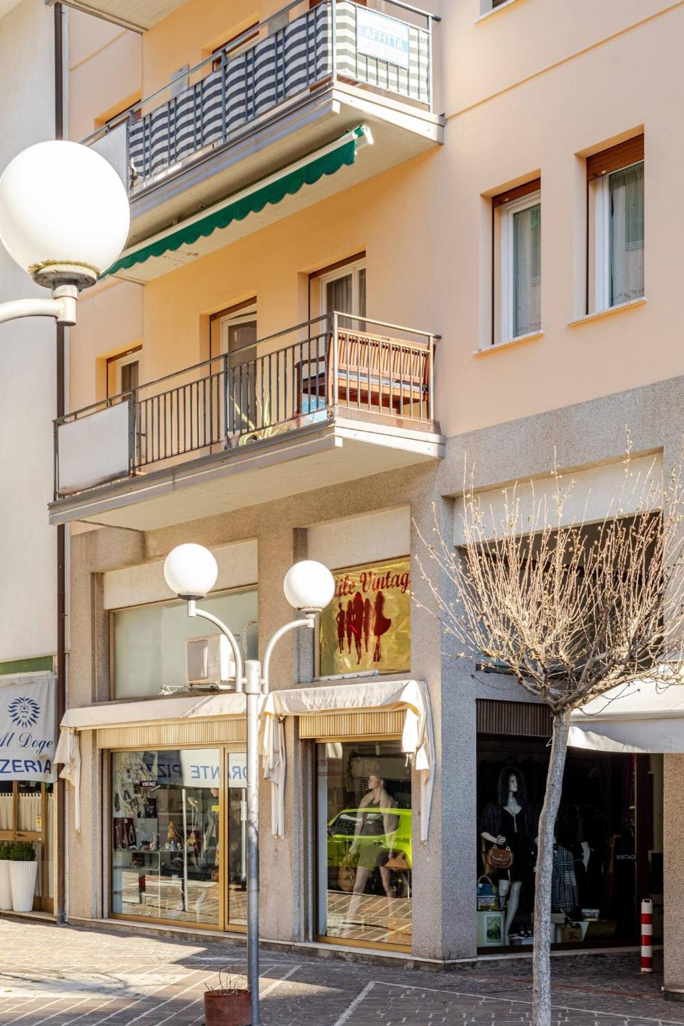Sunny Home, Appartamento In Centro E Vicino Alla Spiaggia Grado Eksteriør bilde